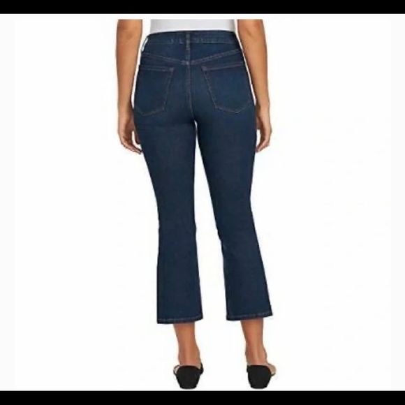 🔴 2 for $25 Chaps - mid rise crop kick size 4 - Picture 2 of 5